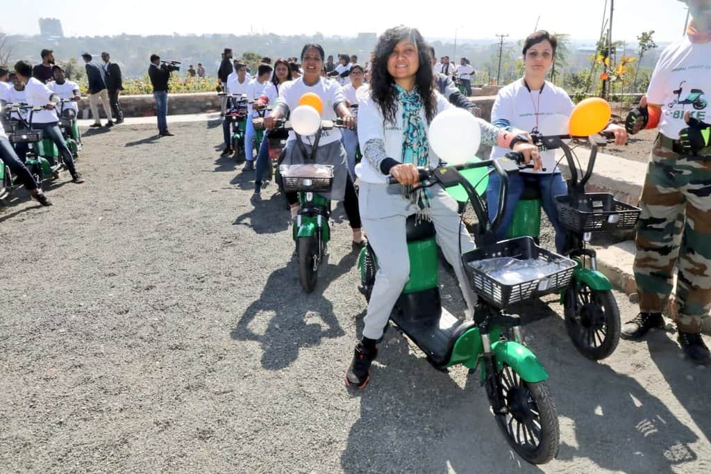 Bhopal News: CM launches e-bike in Bhopal, will be unlocked with QR code, Rs 20 for 15 minutes