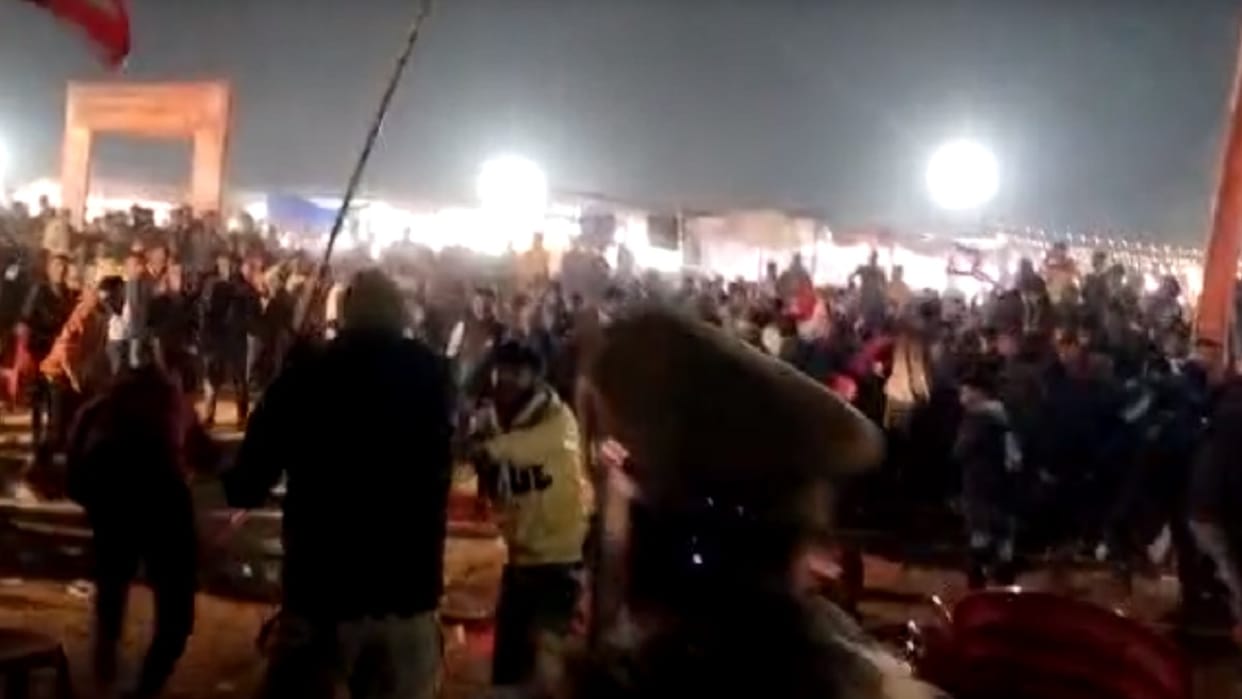 Lathi charge in Bhojpuri artist Pawan Singh s program in Siddharth Nagar
