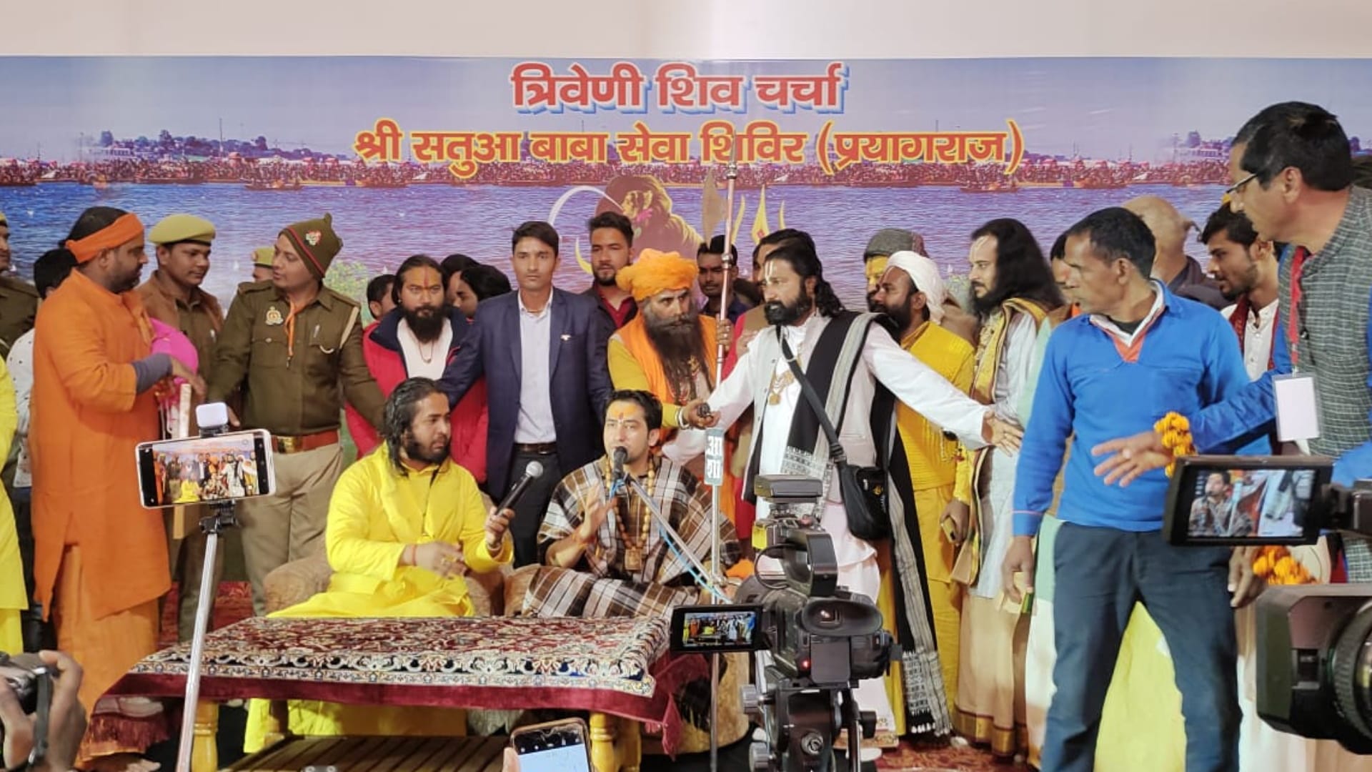 Bageshwar dham sarkar pt dheerendra shastri reach magh mela at prayagraj see photos