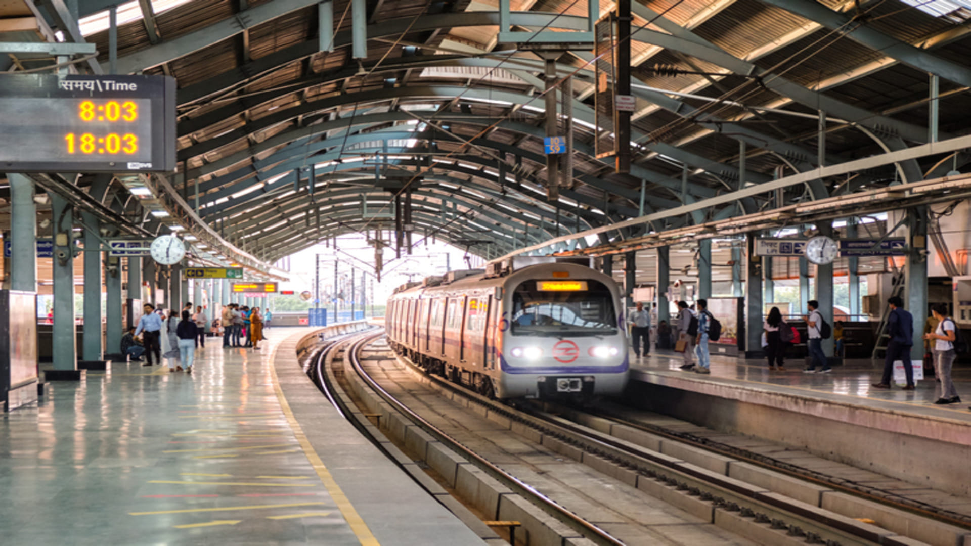 NMRC Giving Free Metro Card On Aqua line To Metro Passengers