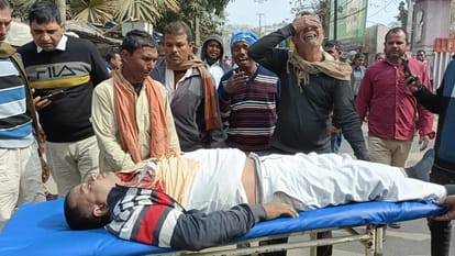 Mukhiya's murder in Begusarai: Young Mukhiya was shot in the chest, NH 31 jammed in the city