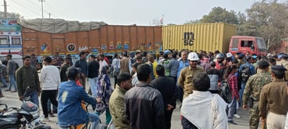 Mukhiya's murder in Begusarai: Young Mukhiya was shot in the chest, NH 31 jammed in the city