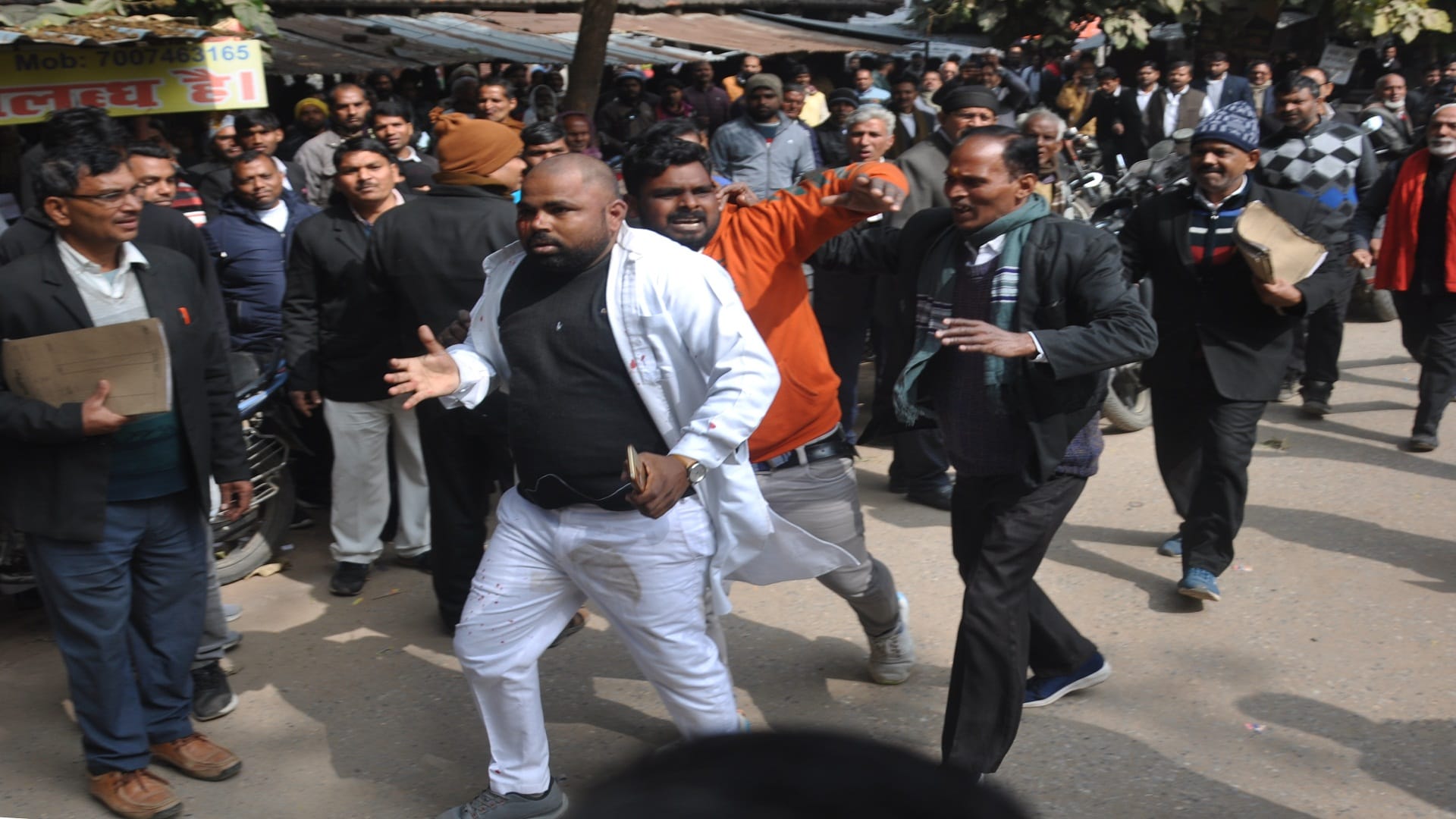 Supporters of SP MLA RK Verma fight, stampede during Save Constitution procession