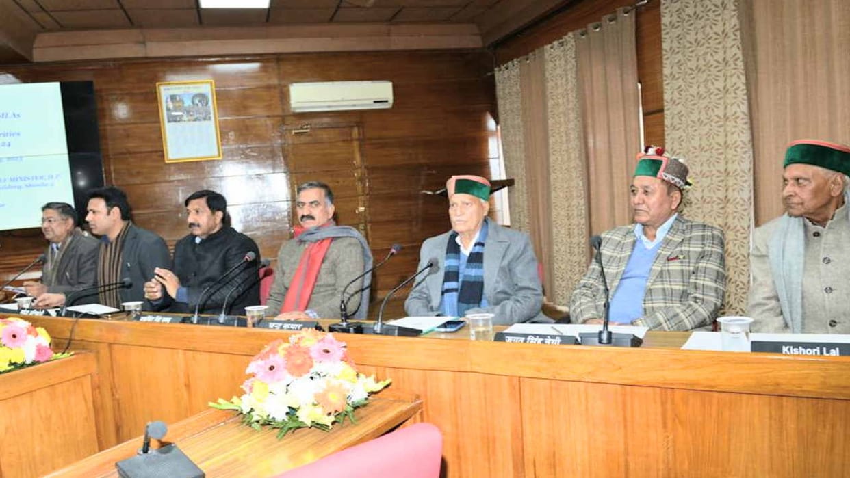 MLA Priority Meeting: CM Sukhu said that target fixed to convert all govt vehicles into electric vehicles in o