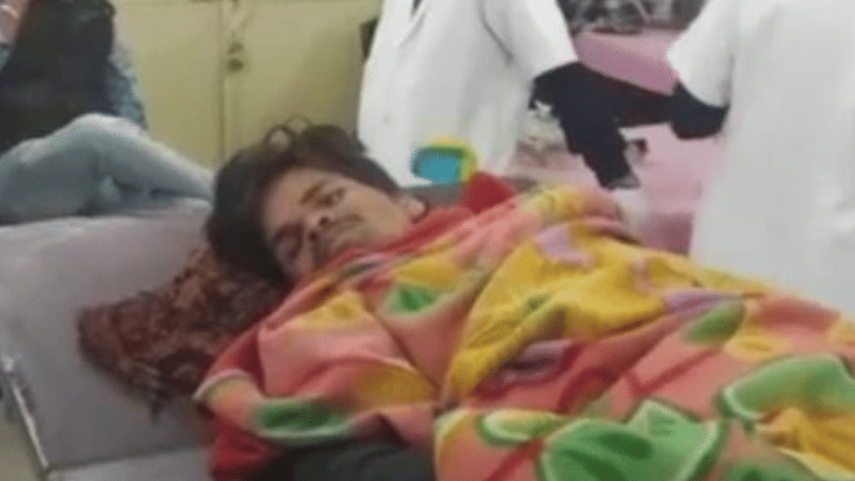 Family sick after eating bean vegetable in Damoh, four people admitted to district hospital