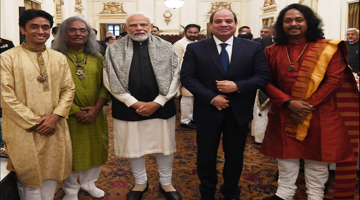 Sarod player Pandit Vikas Maharaj wins  heart of PM Modi and President of Egypt