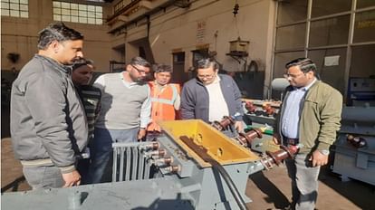 Electricity department officials arrived to inspect CTR workshop and gave strict instructions to employees