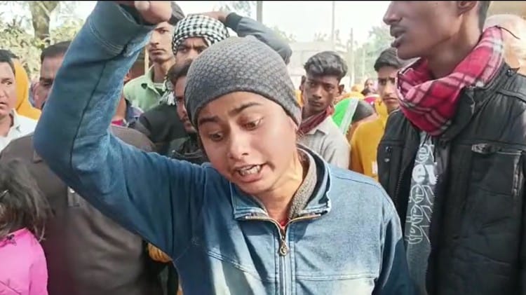Bihar Mob Lynching:गुस्से में लड़की बोली- सारा राजपूत चूड़ी पहन ले...लाश के बदला  लाश गिरावे पुलिस लोग - On The Death Of The Youth Of The Family, The Girl  Said In Saran –