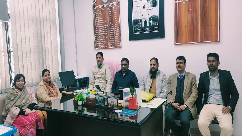 AMU Economics teachers told the budget to be inclusive