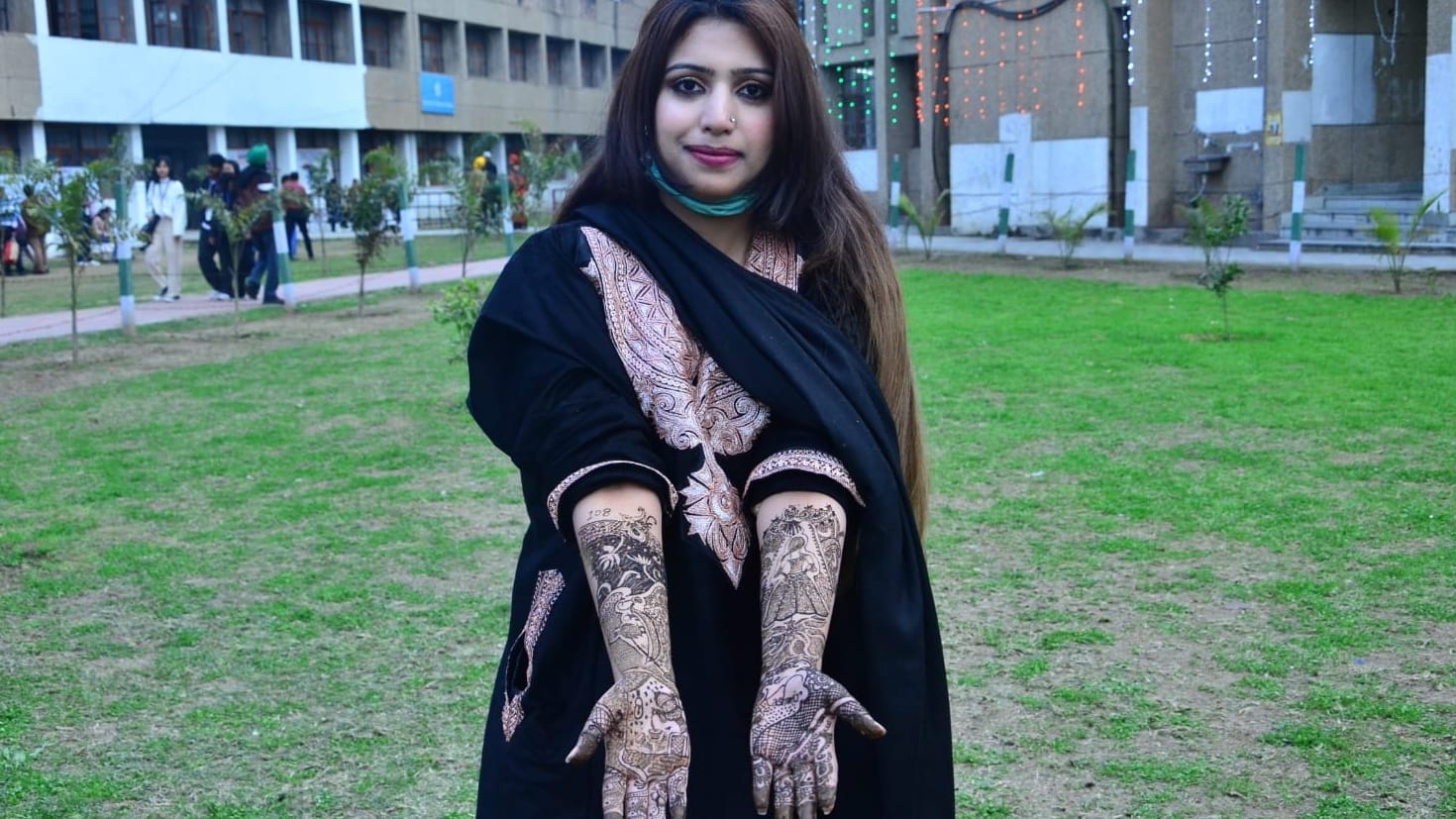 Jammu University: Fragrance of mehndi scattered in the campus with art and skill, happy atmosphere from youth