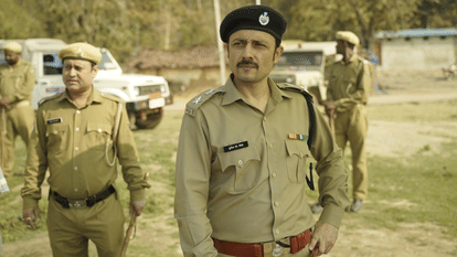 Jehanabad Web Series Review in Hindi by Pankaj Shukla Ritwik Bhowmik Harshita Gaur Parambrata Sony Liv Rajeev