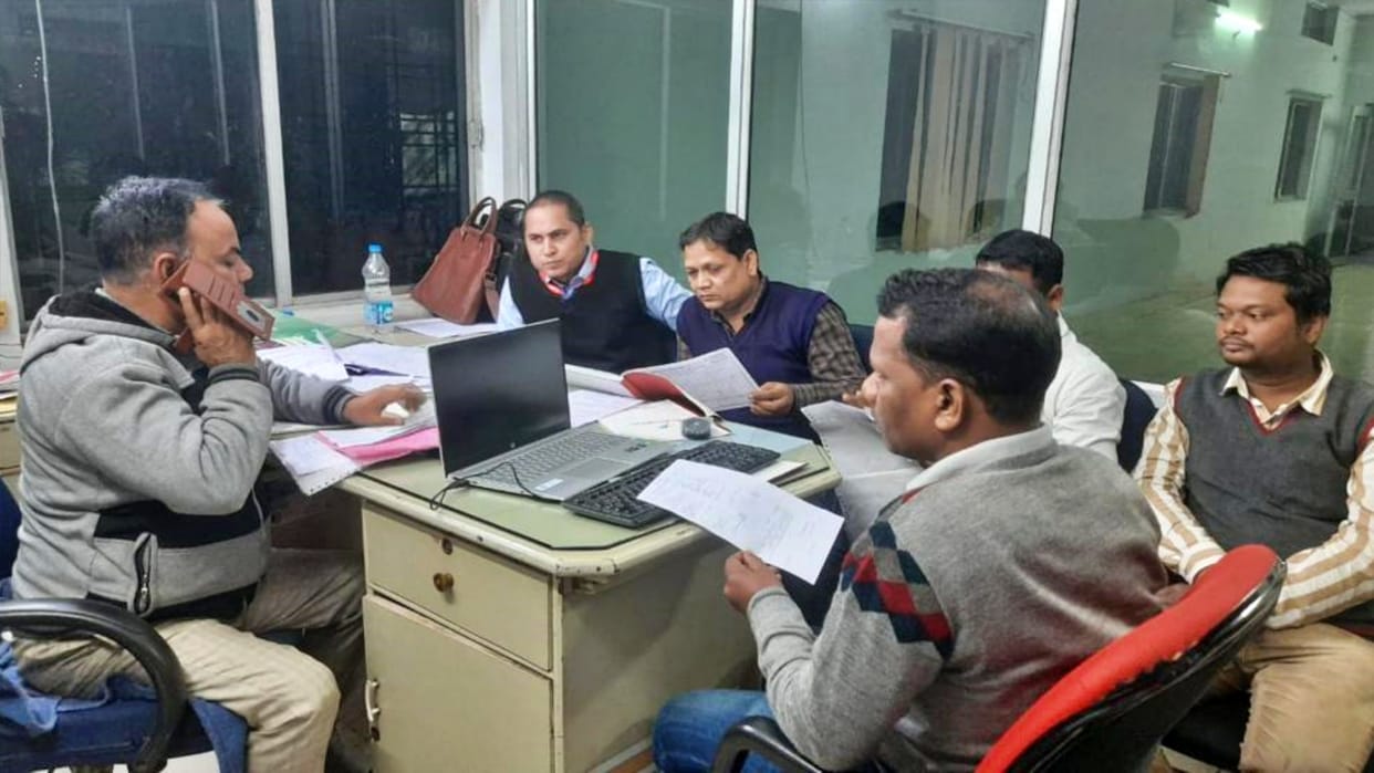 MP News Raid on six locations of Mahavir Coal Resources 30-member team is investigating in three districts