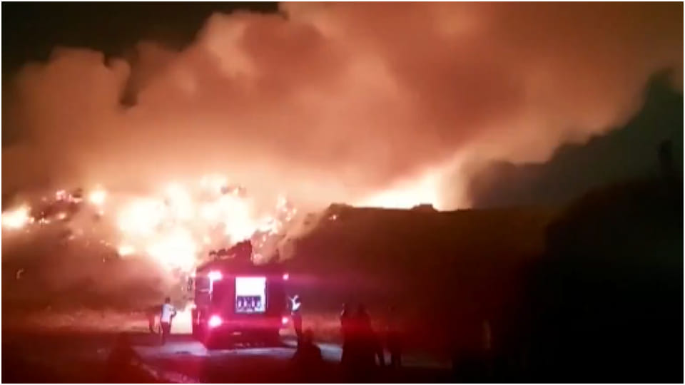 Mumbai: Massive fire at Turbhe dumping yard in Navi Mumbai News and updates