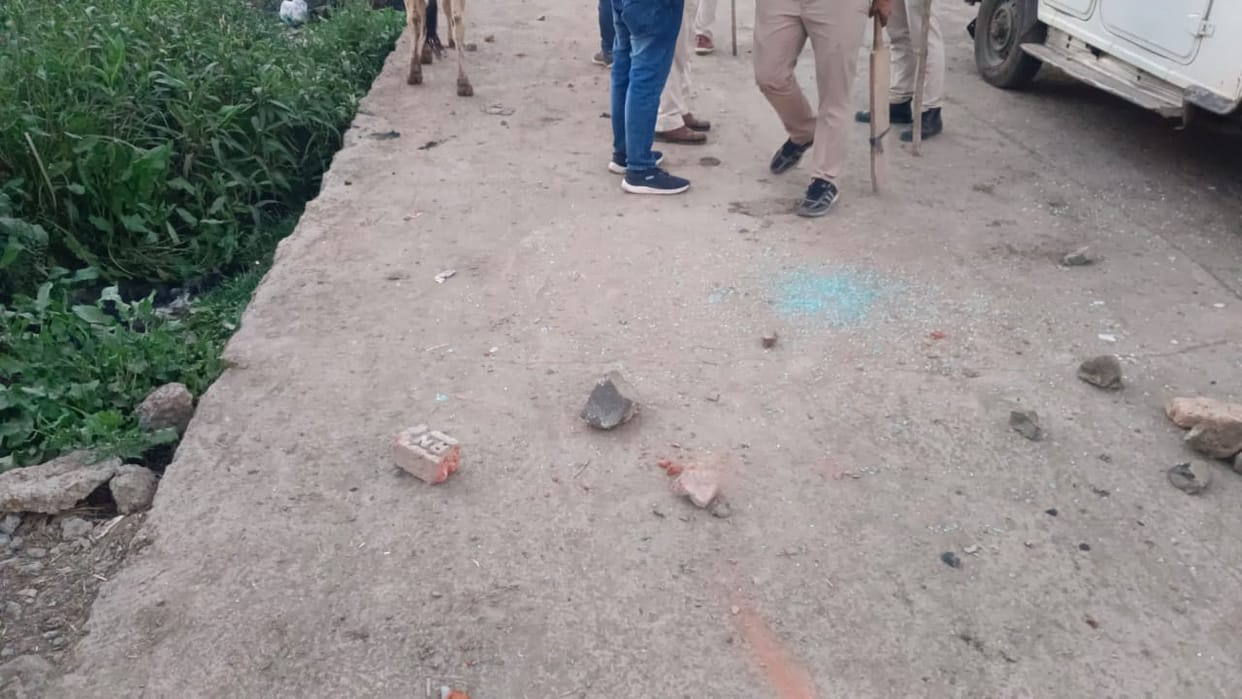 Uproar over puri in wedding ceremony stone pelting after fight in firozabad