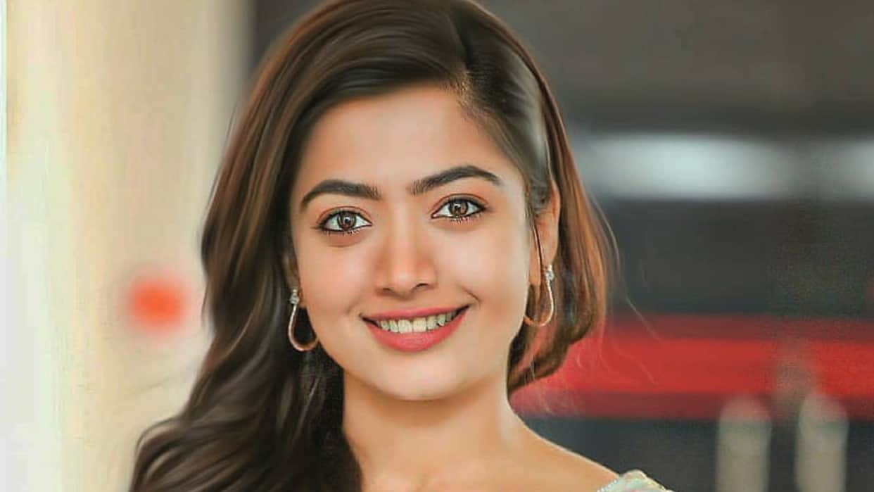 Rashmika Mandanna Propose Fan not rumoured Boyfriend vijay deverakonda Video Viral of Mission Majnu Actress
