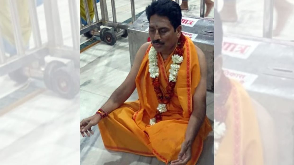 taarak mehta ka ooltah chashmah fame sailesh lodha monk look viral on social media