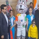 जम्मू में शुभंकर लांच करते अनुराग ठाकुर और मनोज सिन्हा