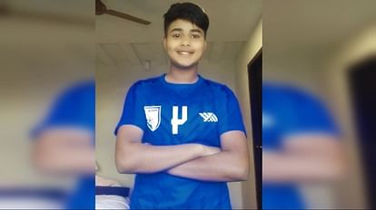 Deoria News: अंडर-17 भारतीय फुटबॉल टीम की सदस्य बनीं हिना, जाॅर्डन में खेलेंगी हिना खातून