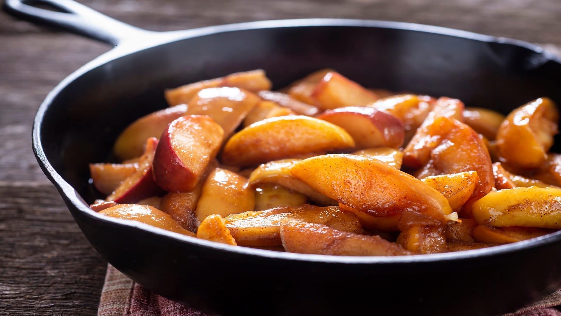 Indian Dessert Apple Halwa Recipe Simple Tips to Make Apple Ka Halwa Ingredients Method News in Hindi