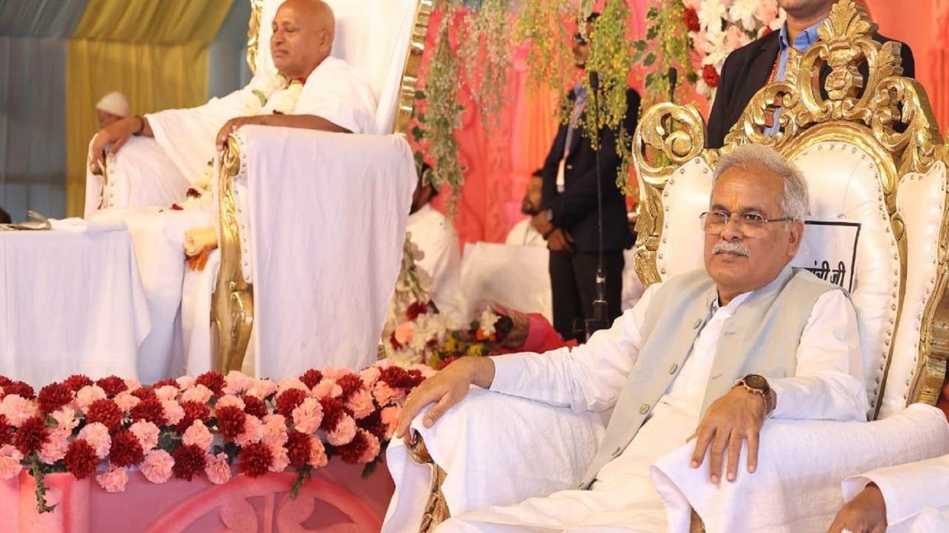 cm bhupesh inaugurated chhattisgarh first 'Millet on Wheels' cafe in raigarh