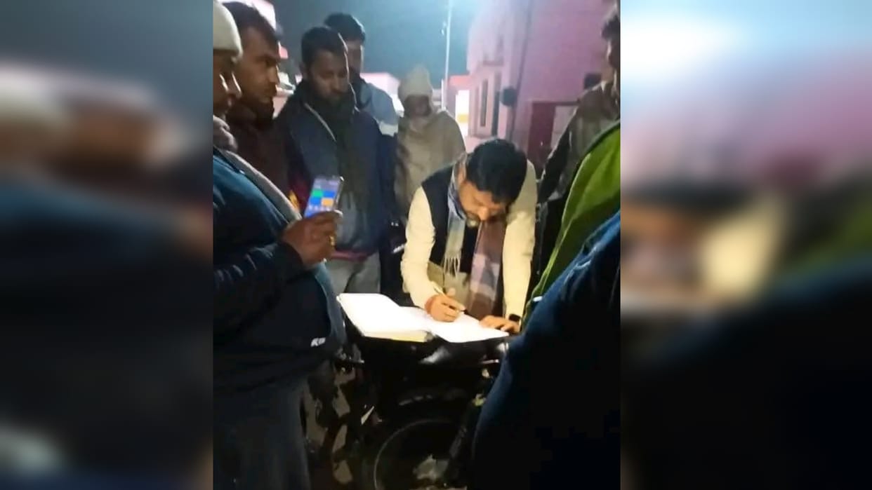 Bike rider dies after being hit by a truck in deoria
