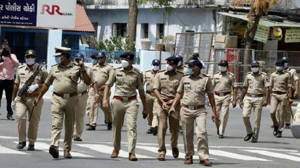 Man from Gujarat falling to death while trying to enter US illegallyTwo traffickers held