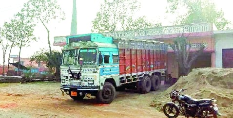 Three laborers got scorched after coming in the grip of high tension line