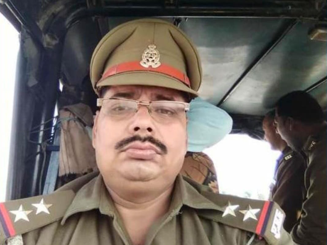 Outpost in charge arrested for taking bribe in Auraiya, Anti corruption team caught red handed