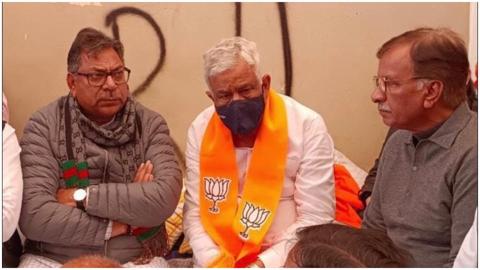 MP Kirori Lal Meena attacked Rajasthan BJP President Satish Poonia paper leak case