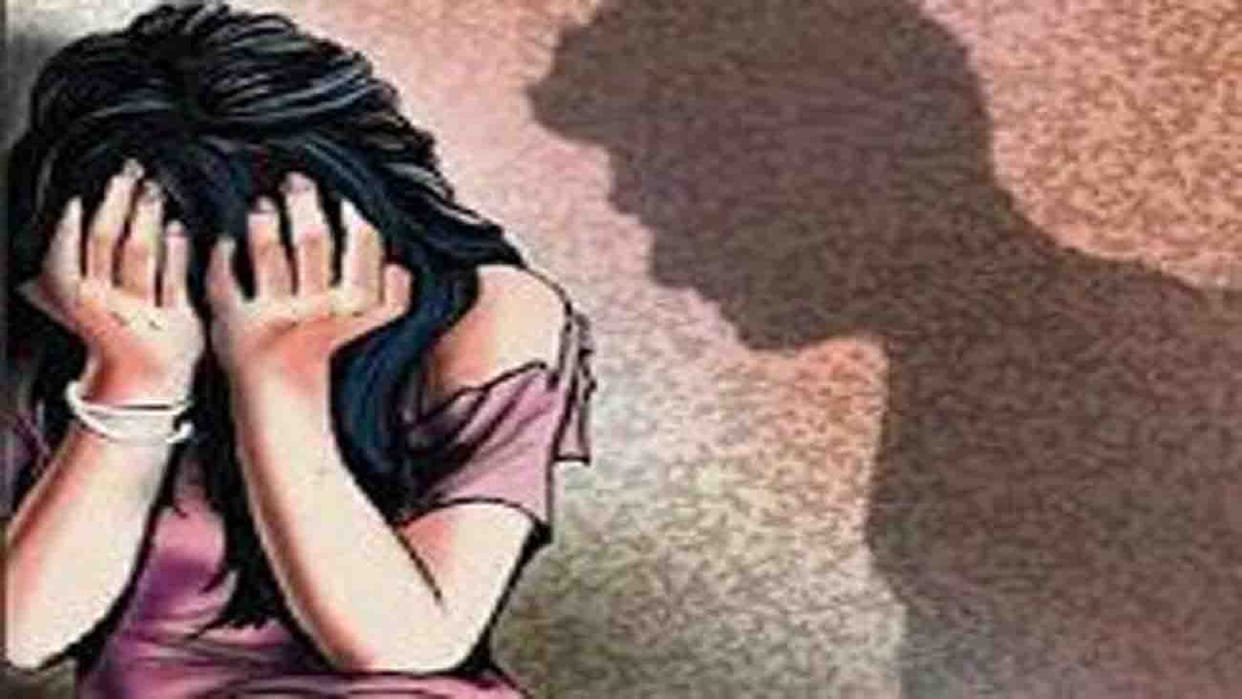 Ghaziabad News accused were exploiting the girl for four years