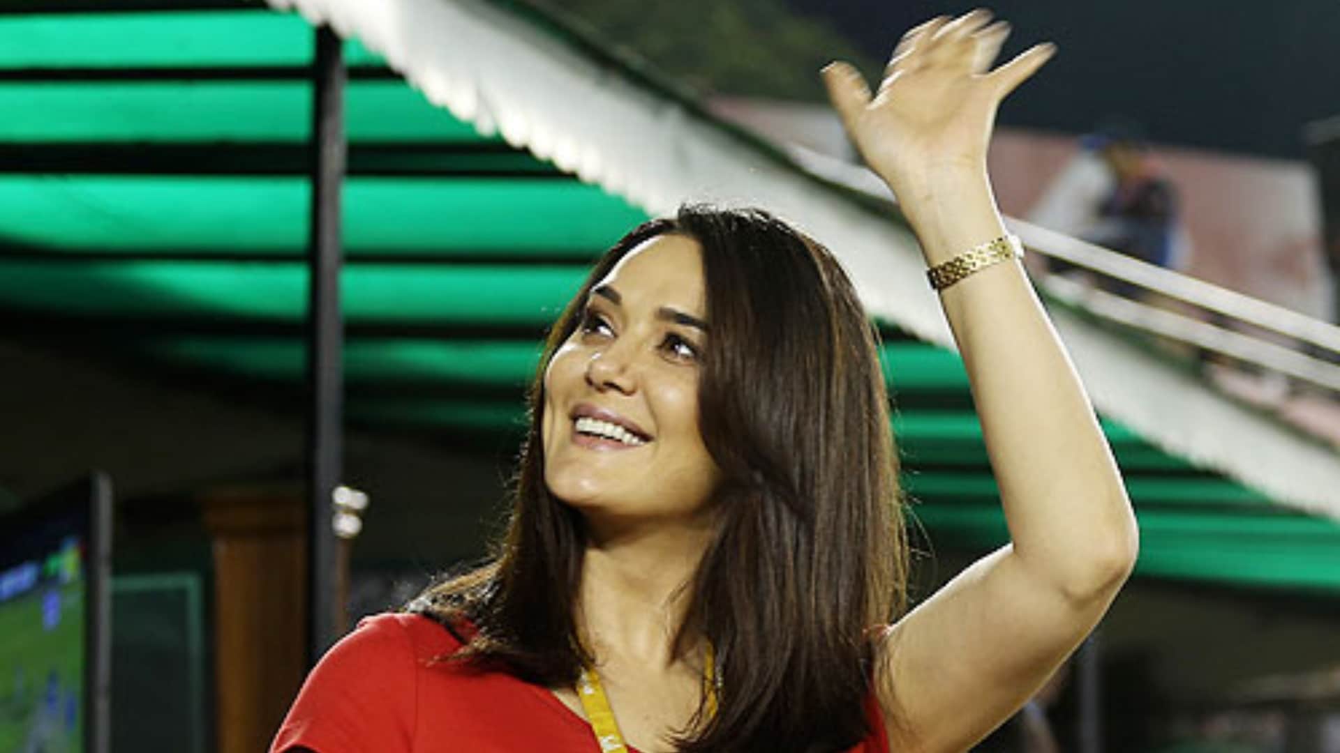 Bollywood Successful Entrepreneurs Actors Suniel Shetty Malaika Arora Abhishek Bachchan Preity zinta