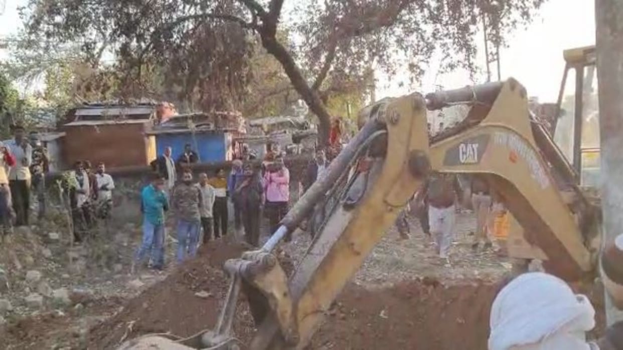 Sidhi The Dead Body Was Excavated Handed Over To The Relatives After Getting PM Done