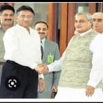 आगरा शिखर वार्ता के लिए होटल जेपी पैलेस में आये मुशर्रफ का स्वागत करते तत्कालीन प्रधानमंत्री अटल बिह