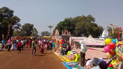 devotees gathered in balod gauraiya dham on magh purnima
