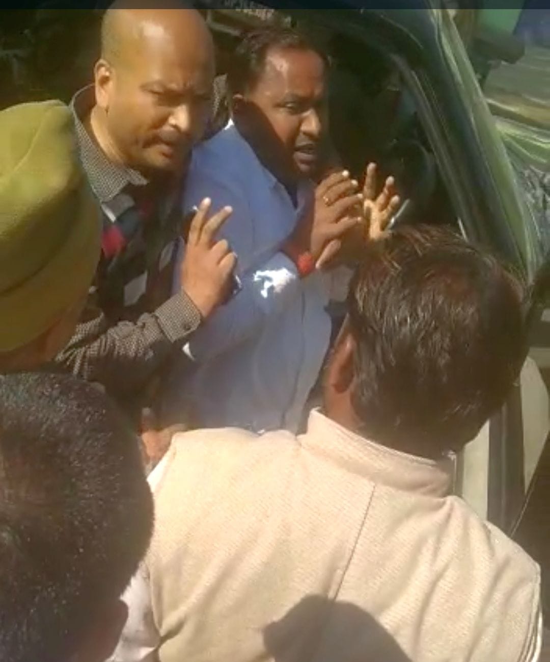 Deadly attack on ARTO and police personnel in Chitrakoot, team had arrived to investigate overloading
