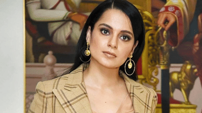 Fan Worshipped Kangana Ranaut Like a Goddess doing her pooja video goes viral on internet