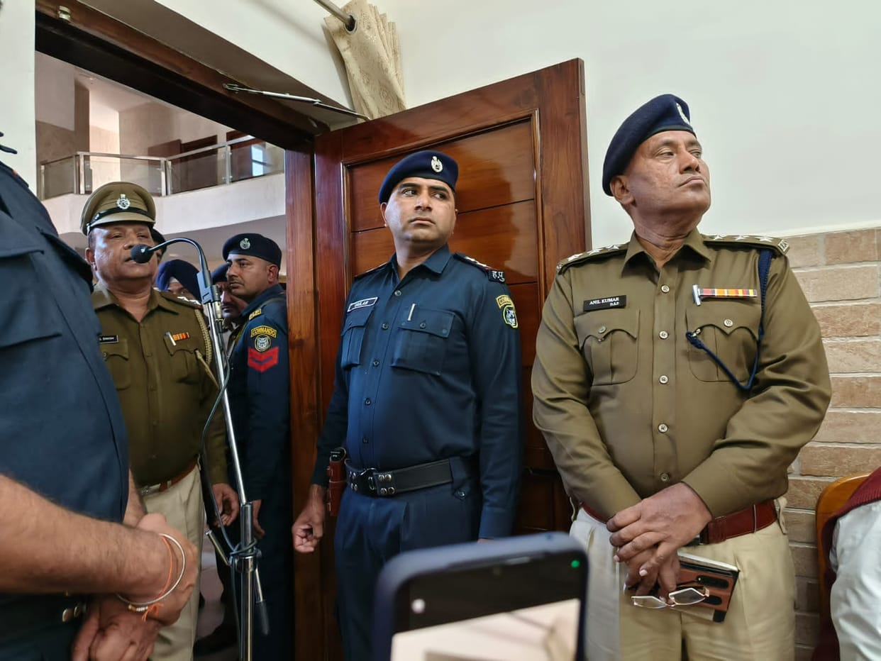 Head constable Singham made video taking bribe, no action taken, Home Minister formed SIT