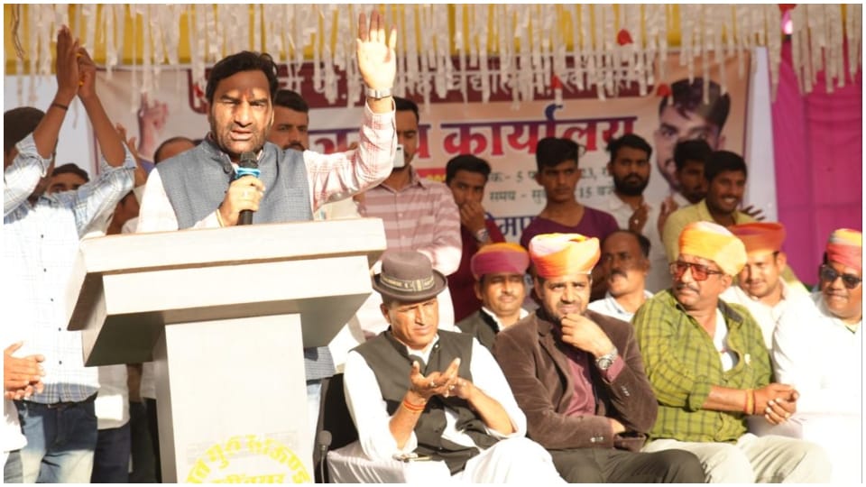 MP Hanuman Beniwal visited Nagaur says development will happen only through education