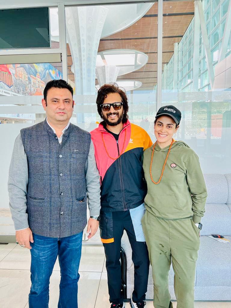 Bollywood Riteish and Genelia celebrated their wedding anniversary in mountains mussoorie Uttarakhand news
