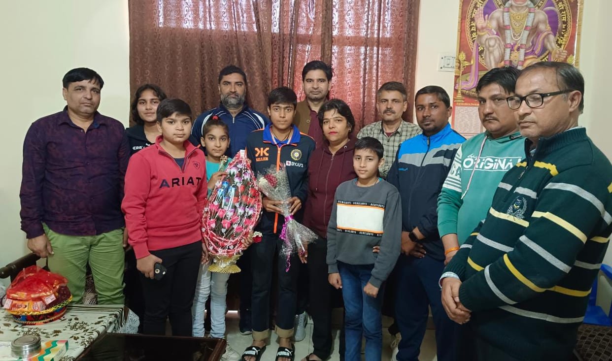 UP: Shikha Sehlaut, who was a part of the Indian team in the Under-19 Cricket World Cup, reached Meerut