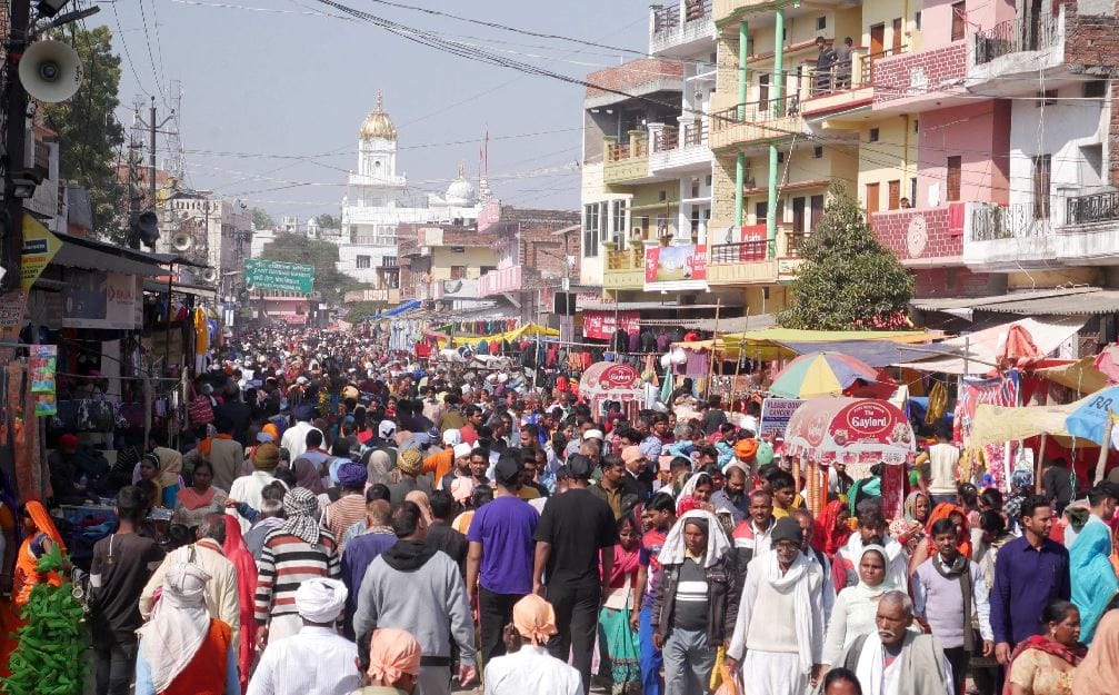 Ravidas Jayanti more than 13 lakh Radasis visit birthplace of Saint Ravidas in varanasi see photos
