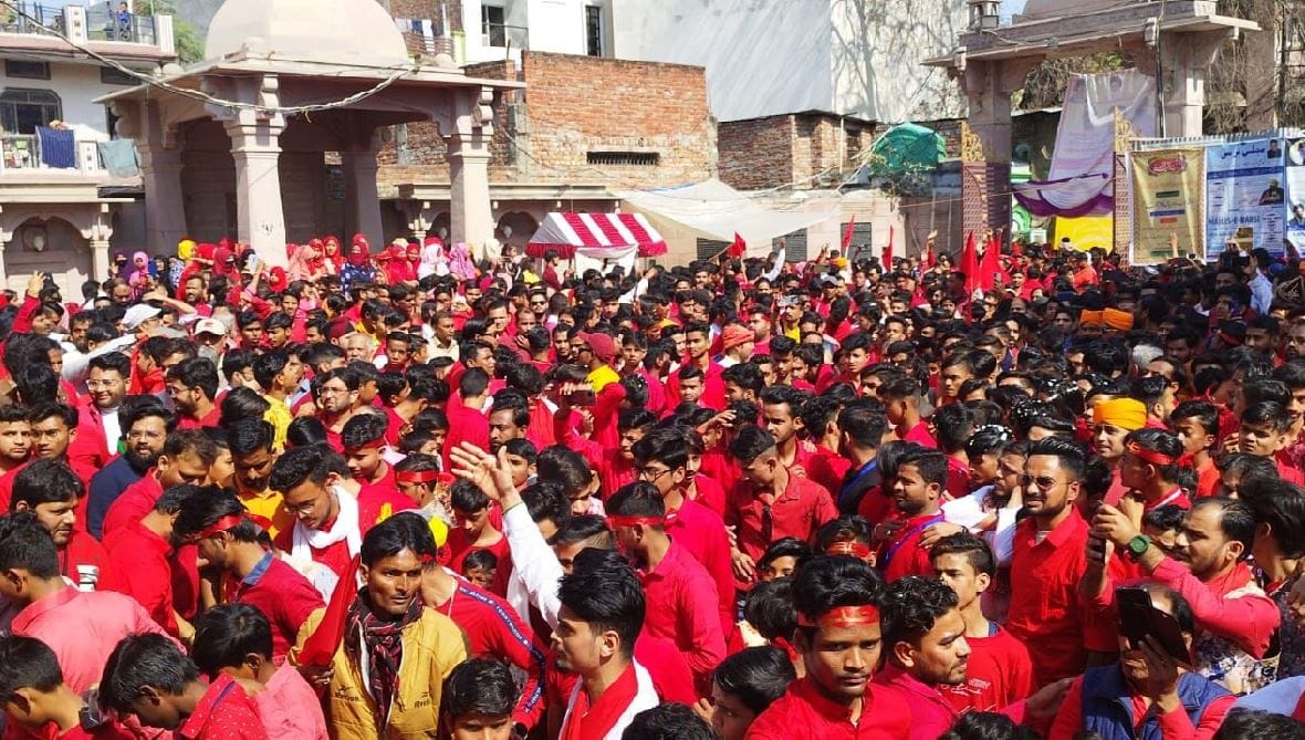 Procession raised on Jashn-e-Viladat echoed in the glory of Maula or Ali...