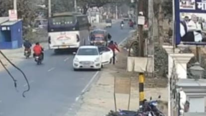 Bihar:मुजफ्फरपुर में दिनदहाड़े एक लड़की का अपहरण, घटना सीसीटीवी में कैद -  Bihar: A Girl Was Abducted In Broad Daylight In Muzaffarpur, Incident  Captured In Cctv - Amar Ujala Hindi News Live