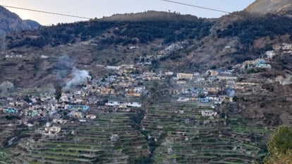 उत्तराखंड: राजधानी को टिहरी सुरंग मार्ग से जोड़ने की कवायद तेज, निर्माण की एलाइनमेंट रिपोर्ट केंद्र को सौंपी Alignment report of Dehradun-Tehri tunnel construction submitted to Center Uttarakhand news in hindi