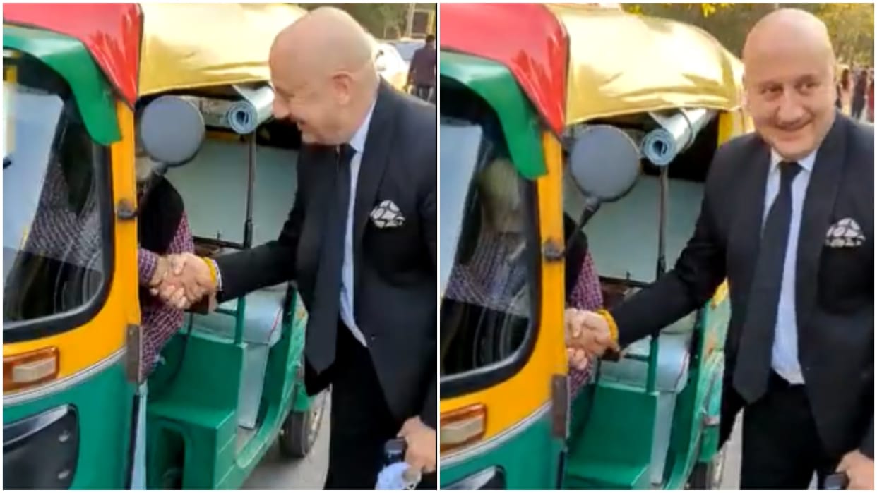 Shiv Shastri Balboa Anupam Kher takes an auto ride in Delhi for film special screening in Delhi Neena Gupta