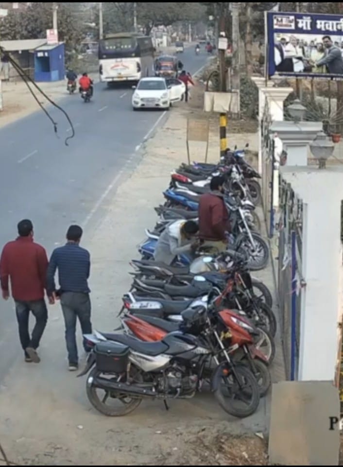 Bihar: A girl was abducted in broad daylight in Muzaffarpur, incident captured in CCTV