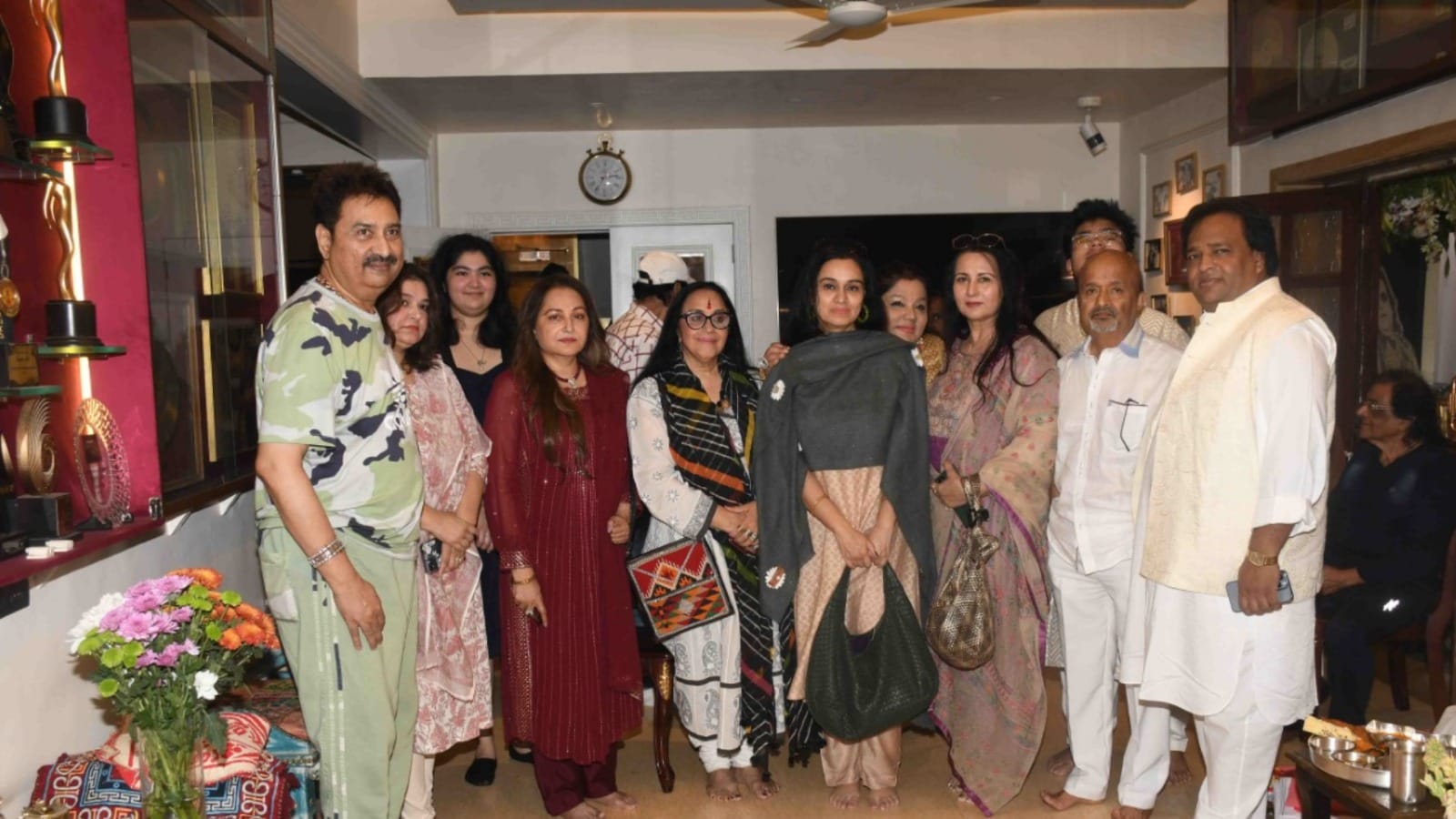 Bappi Lahiri First Death Anniversary attended Kumar Sanu Sameer Anjjan Jaya Prada Alka Yagnik  Padmini Kolhapu