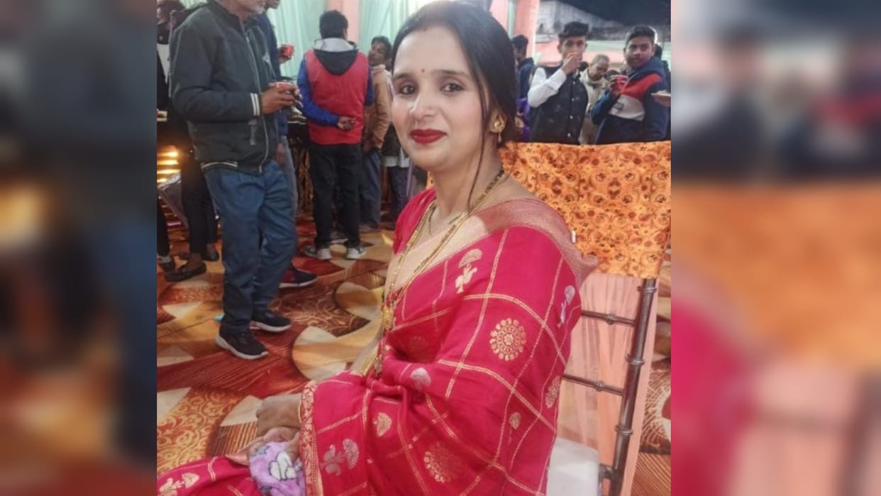 Women Teacher died in a road accident at Gorakhpur