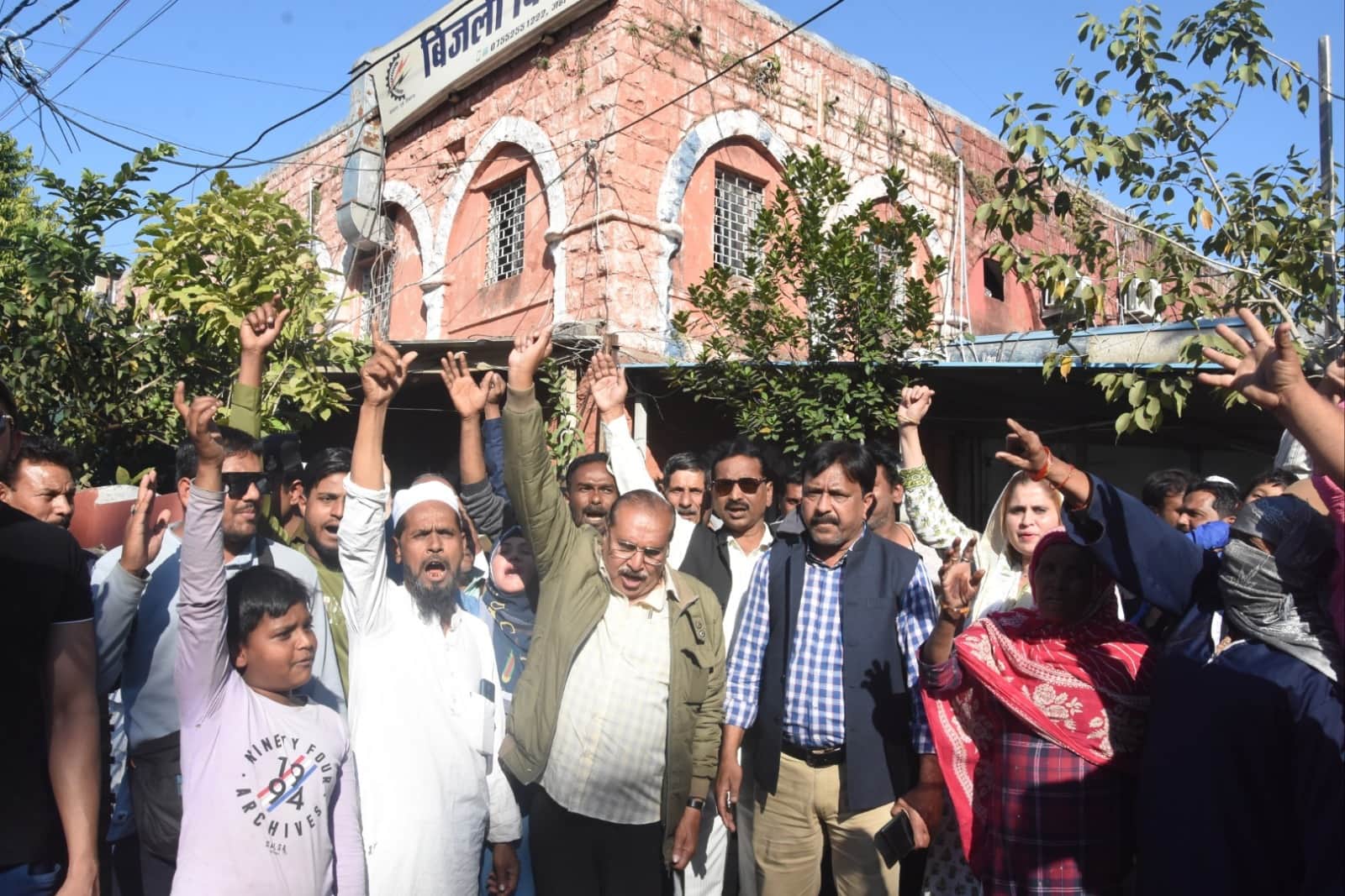 Bhopal News: To teach a lesson to power thieves, 279 houses were darkened, Human Rights Commission sought answ