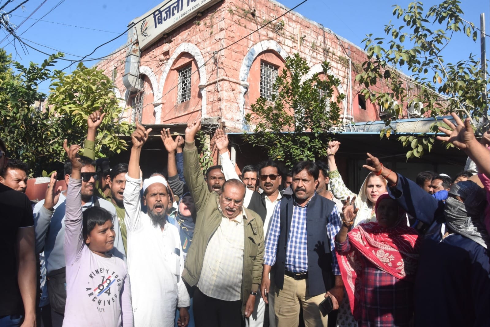 Bhopal News: To teach a lesson to power thieves, 279 houses were darkened, Human Rights Commission sought answ